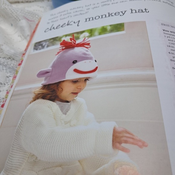 Fleece Fantastic Craft Book 35 Quick Projects Sewing Scarves Hats‎ More - Picture 5 of 5